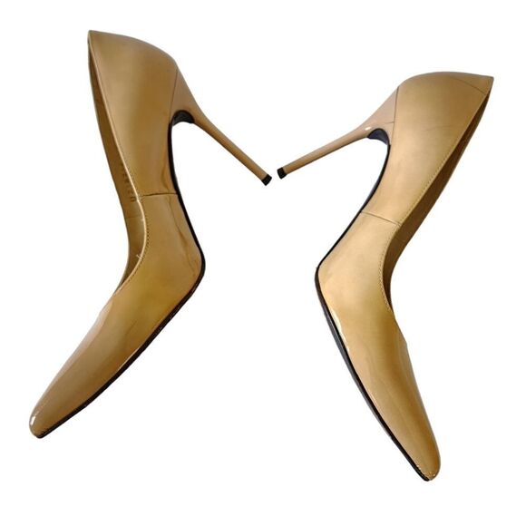 Stuart Weitzman  - Picture 12 of 16